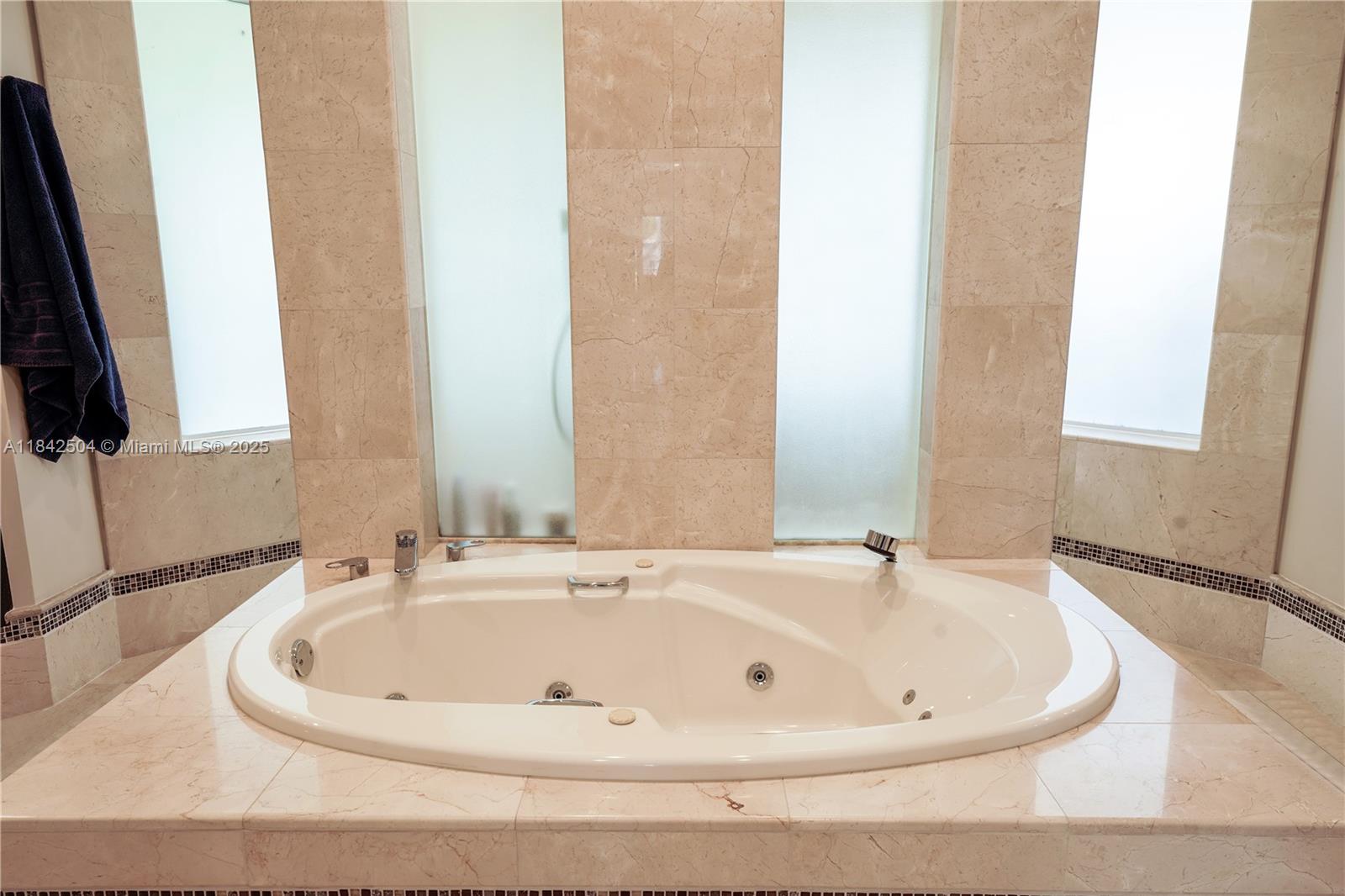 2458 Provence Ct, Weston, Florida image 20