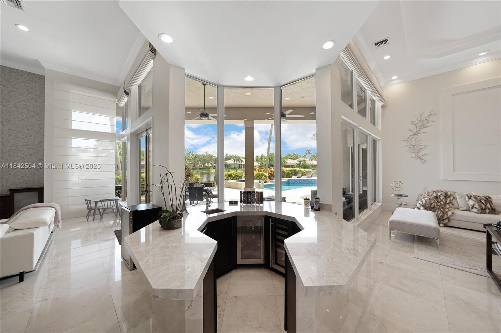 2458 Provence Ct, Weston, Florida image 9