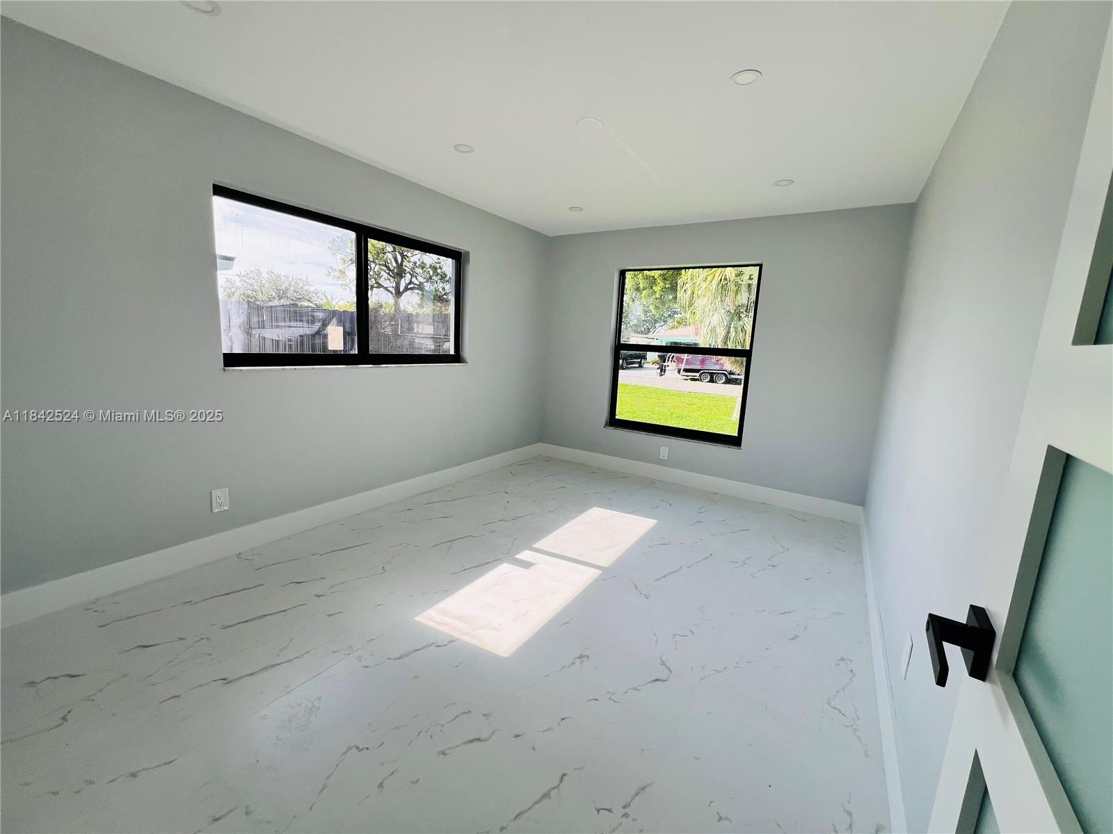 235 SE 44th St, Cape Coral, Florida image 11