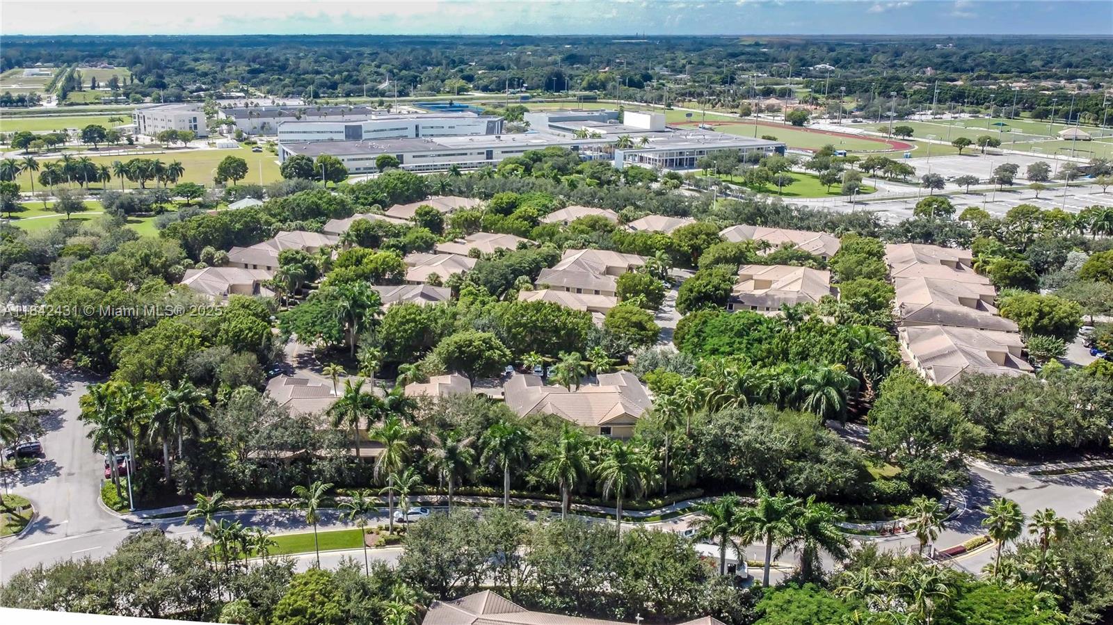 4333 Vineyard Cir, Weston, Florida image 31