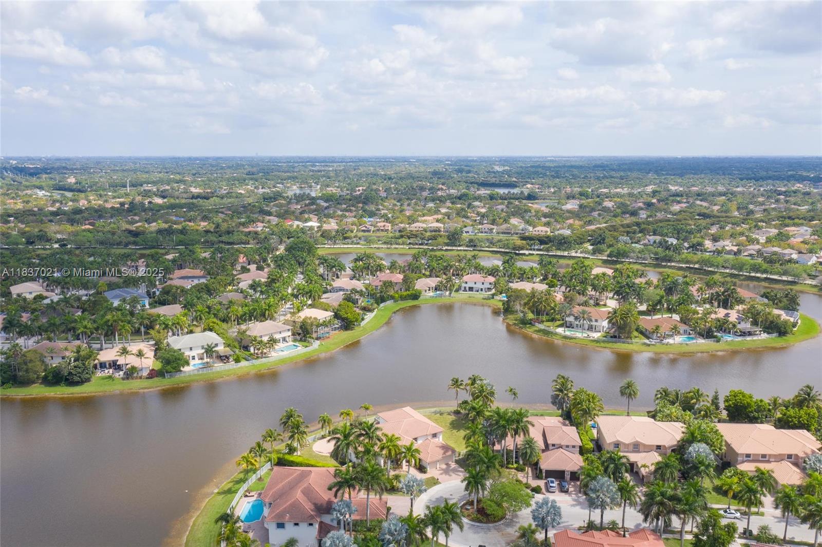 934 Gulfstream Ct, Weston, Florida image 13