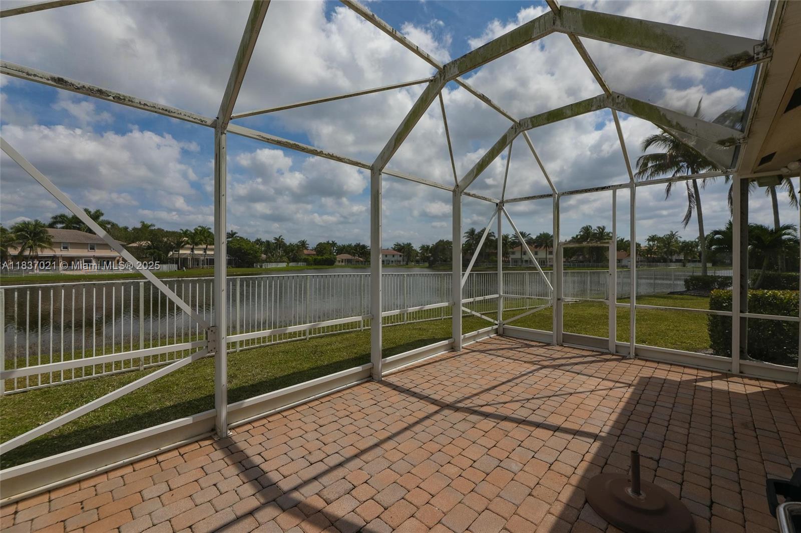 934 Gulfstream Ct, Weston, Florida image 33