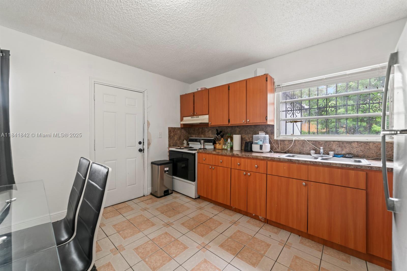 5720 NW 3rd Ave, Miami, Florida image 17