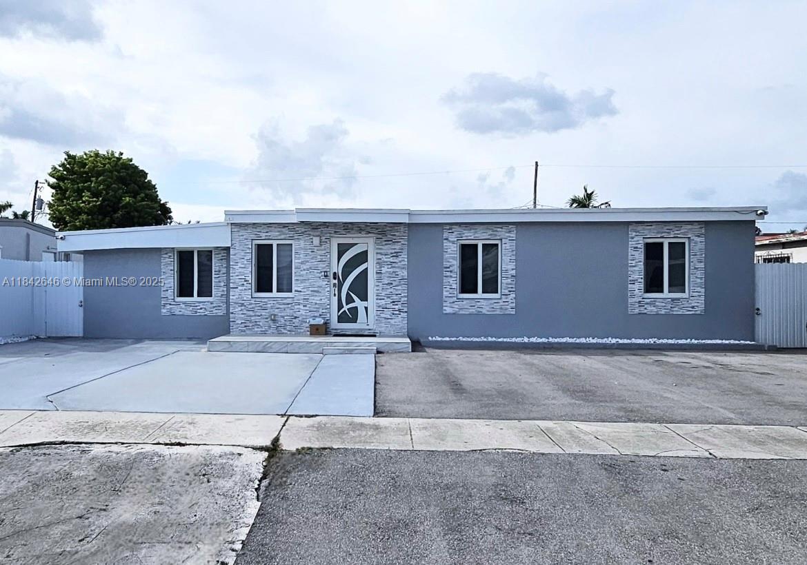 367 W 33rd St, Hialeah, Florida image 3