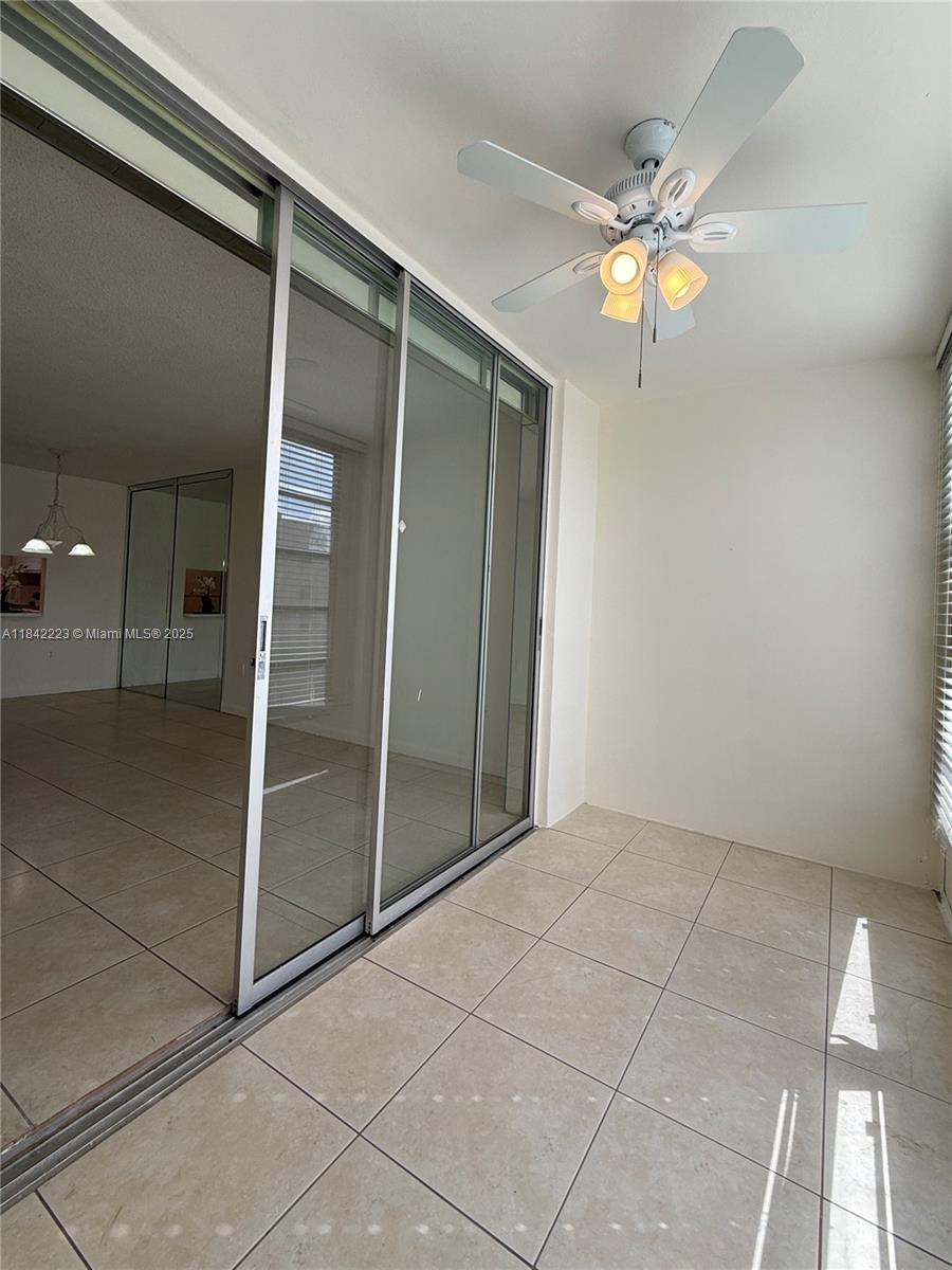 Residential, Sunrise, Florida image 7