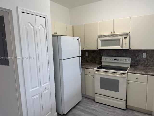 7130 NW 177th St #103-8, Hialeah, Florida image 6