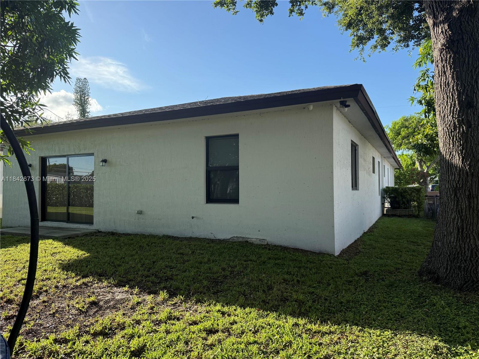 5140 SW 24th St, West Park, Florida image 4
