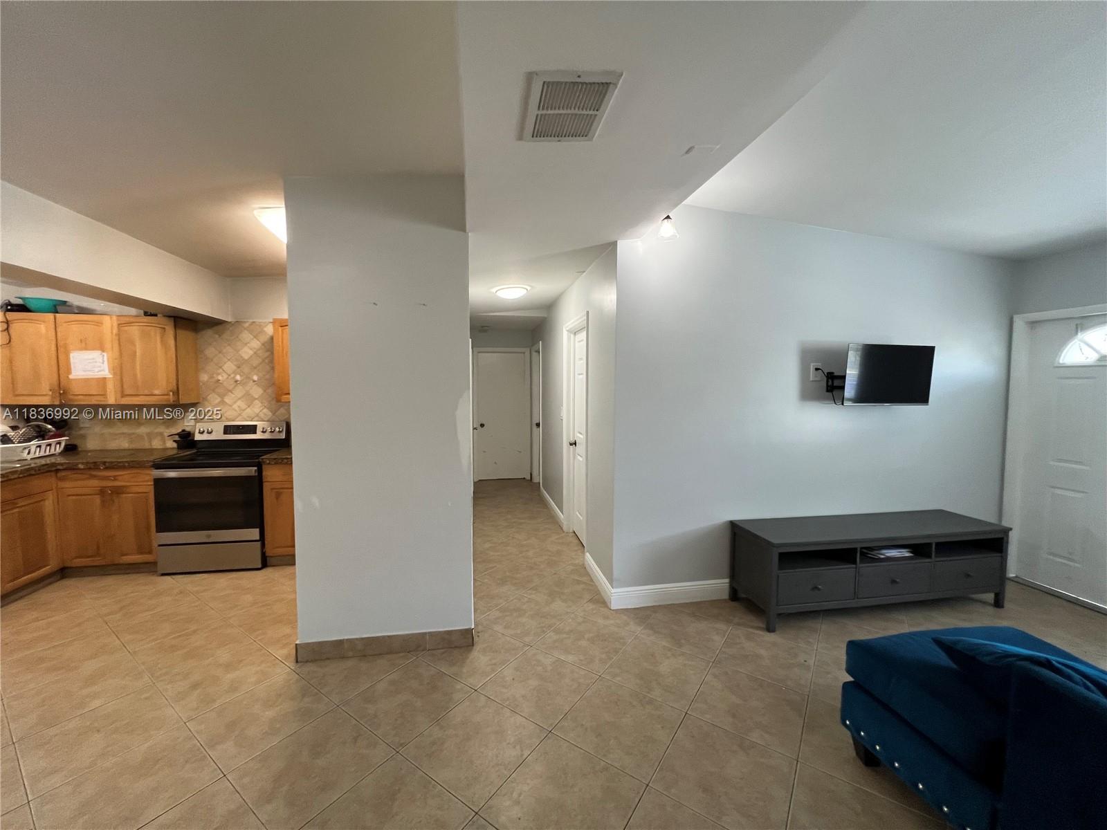 1885 NE 53rd St, Pompano Beach, Florida image 14