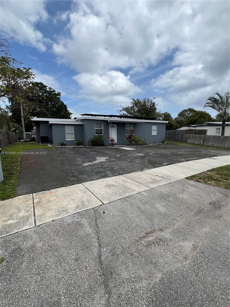 1885 NE 53rd St, Pompano Beach, Florida image 3