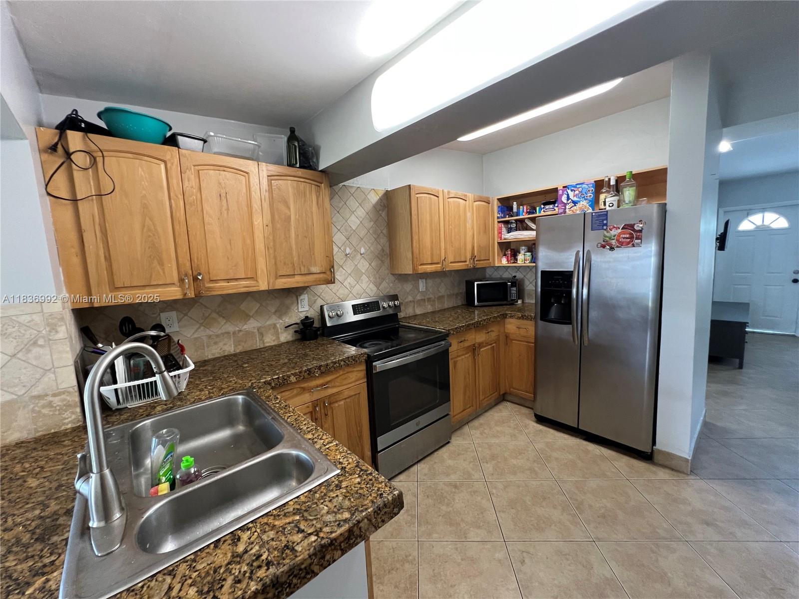 1885 NE 53rd St, Pompano Beach, Florida image 4