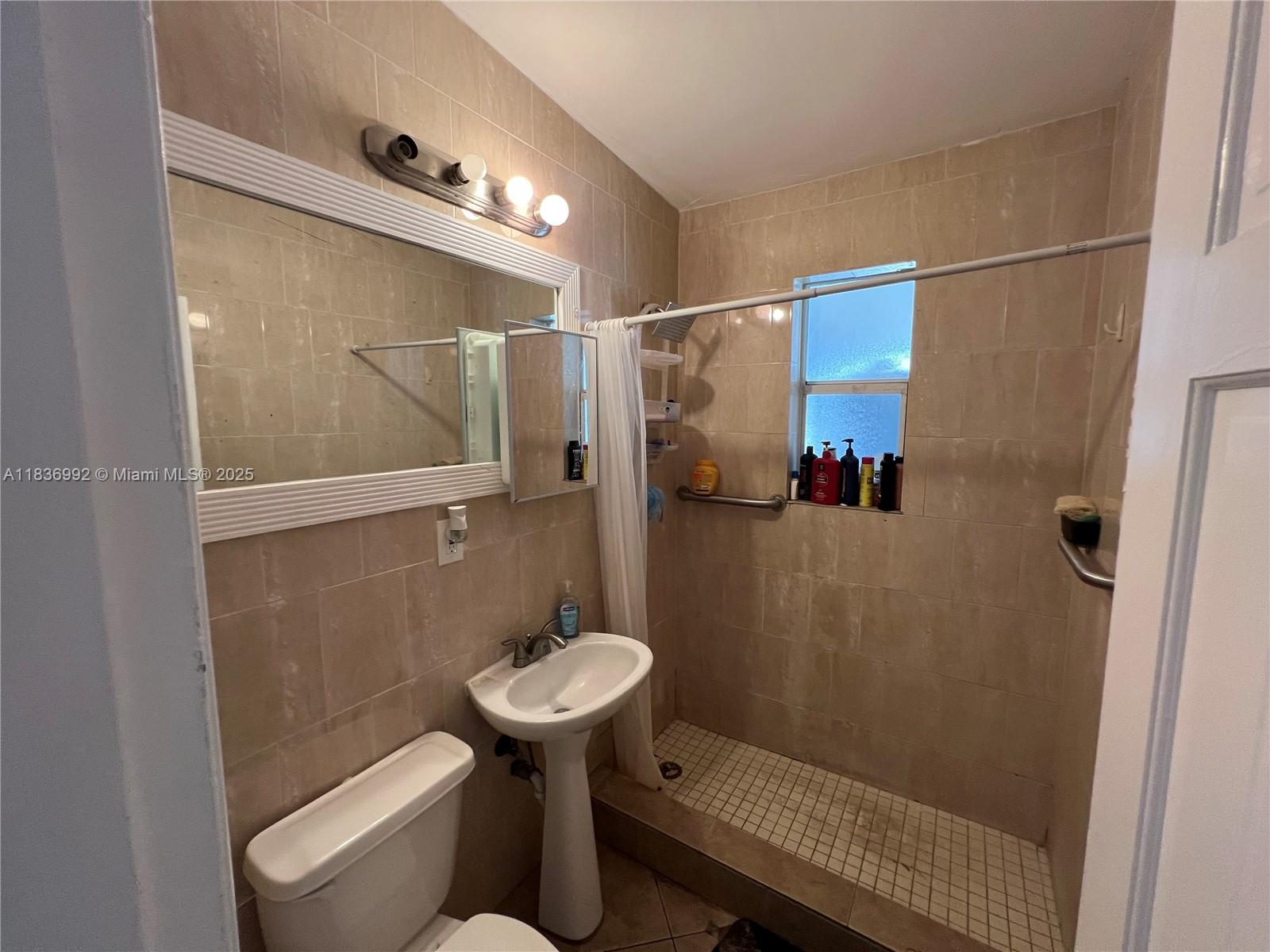 1885 NE 53rd St, Pompano Beach, Florida image 6