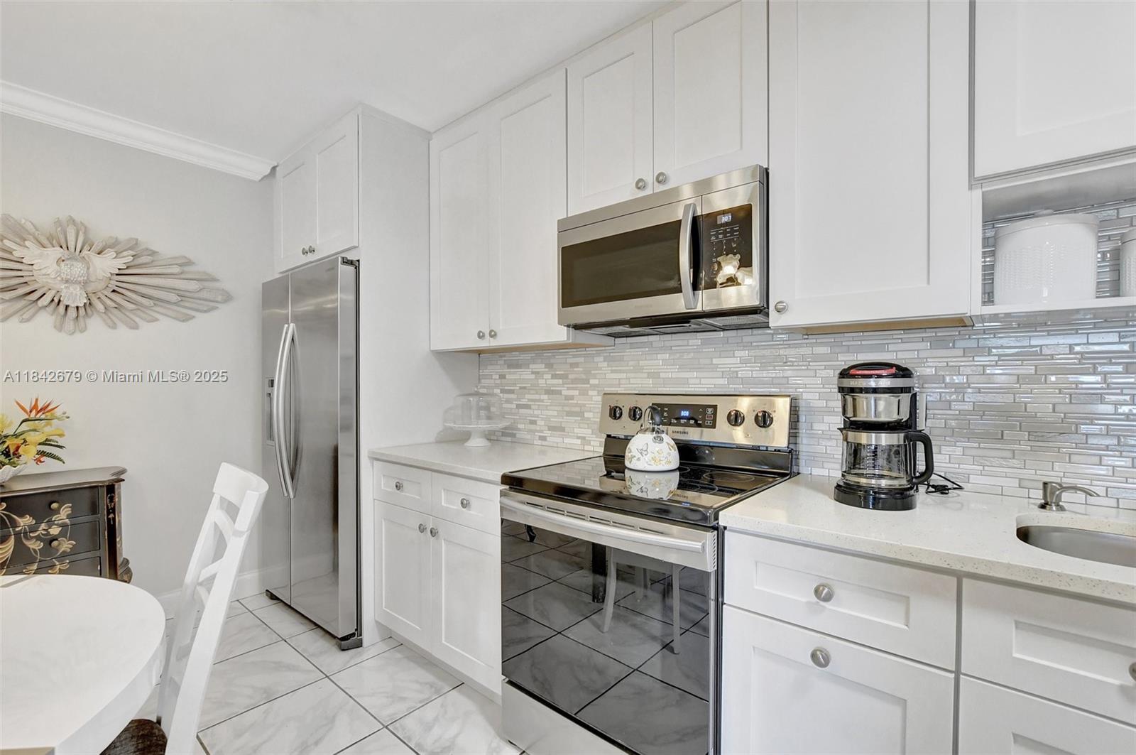 588 Trace Cir #211, Deerfield Beach, Florida image 1