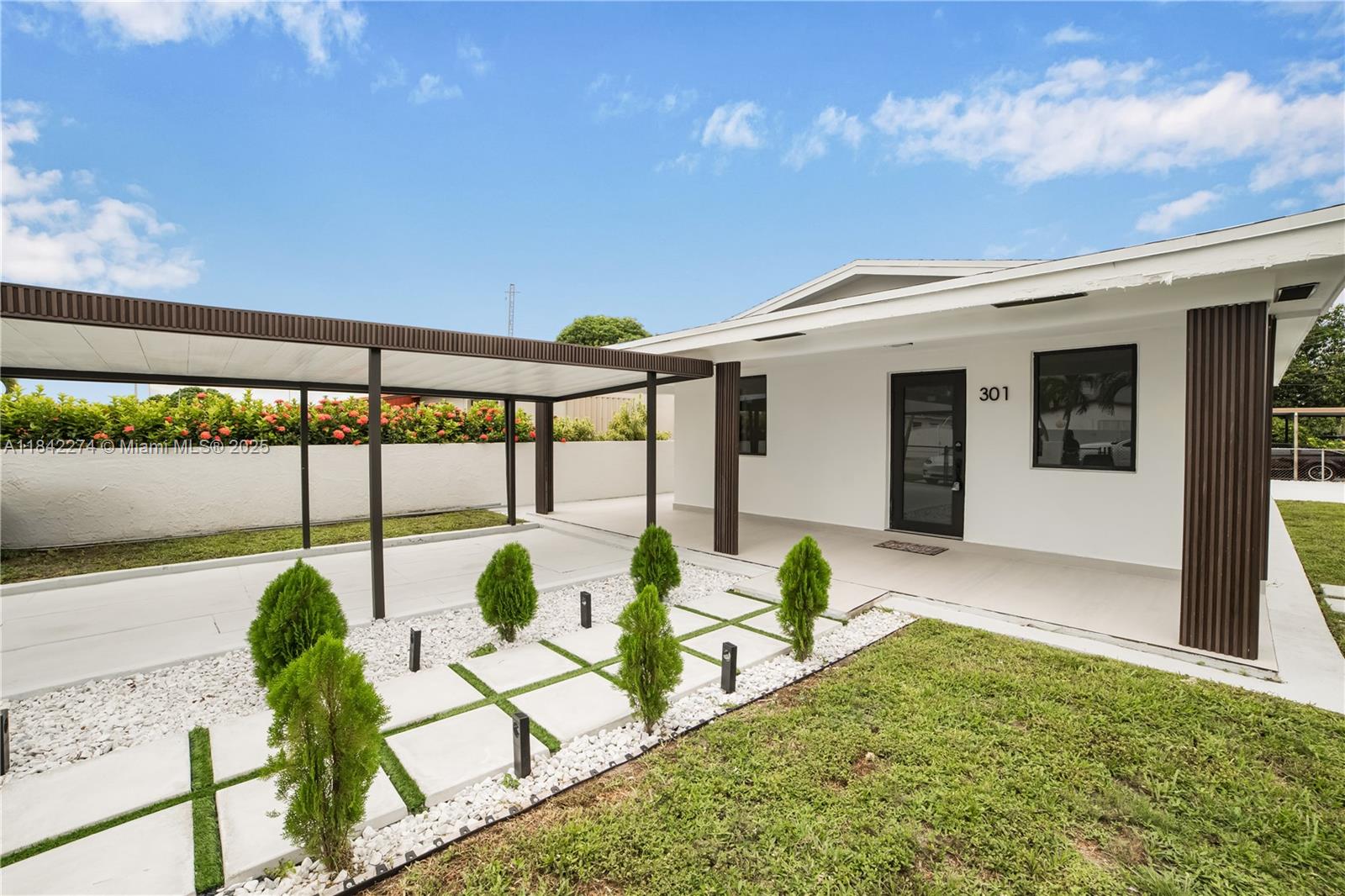 301 W 30th St, Hialeah, Florida image 3