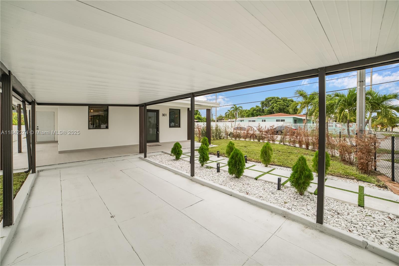 301 W 30th St, Hialeah, Florida image 7