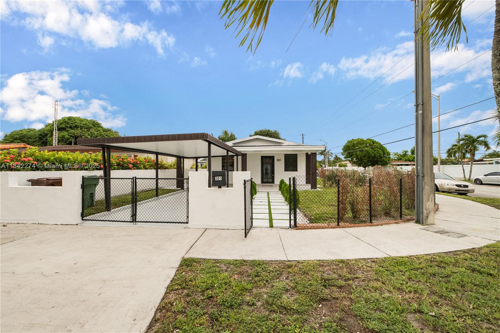 301 W 30th St, Hialeah, Florida image 8