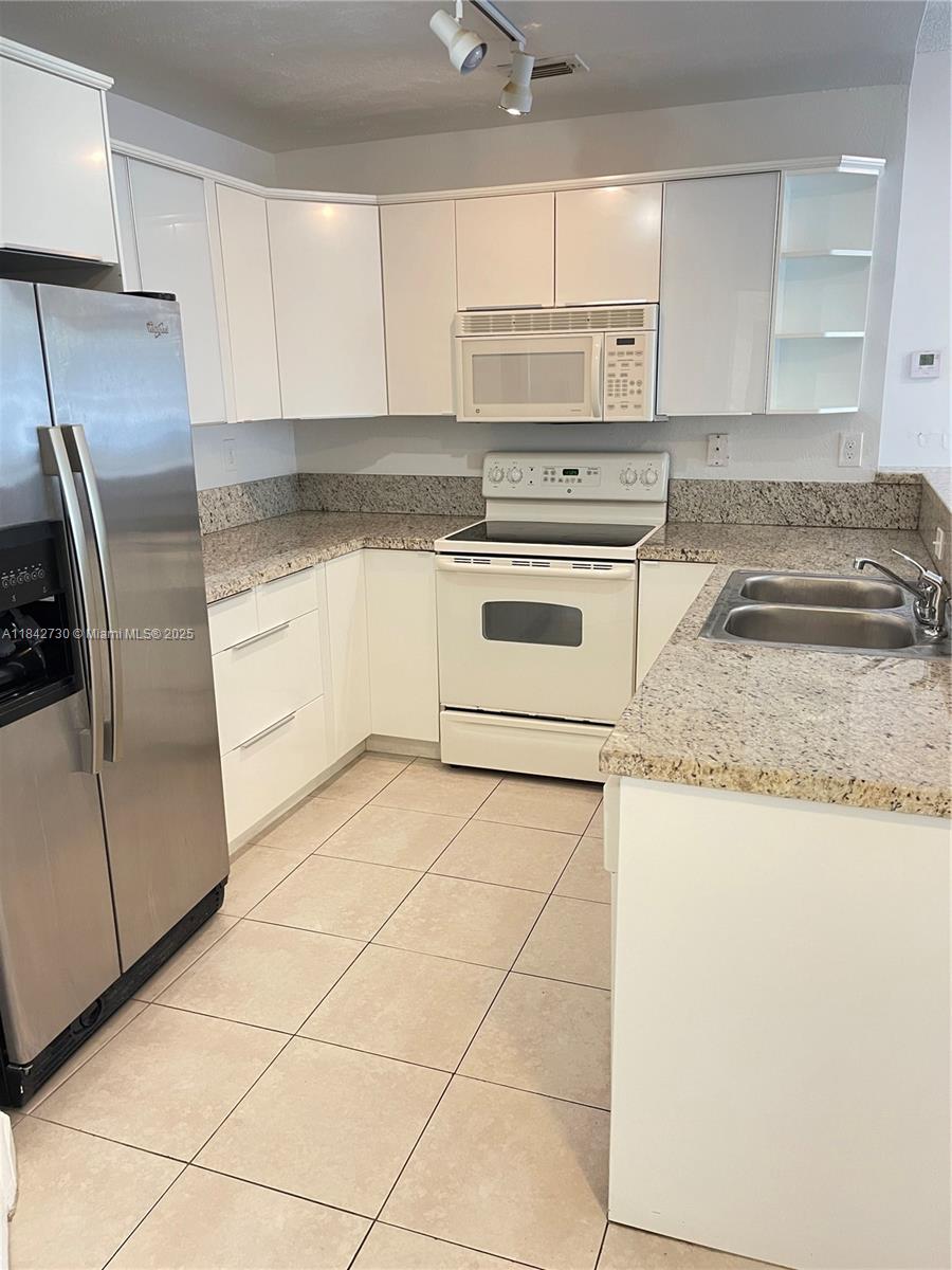Property photo # 0