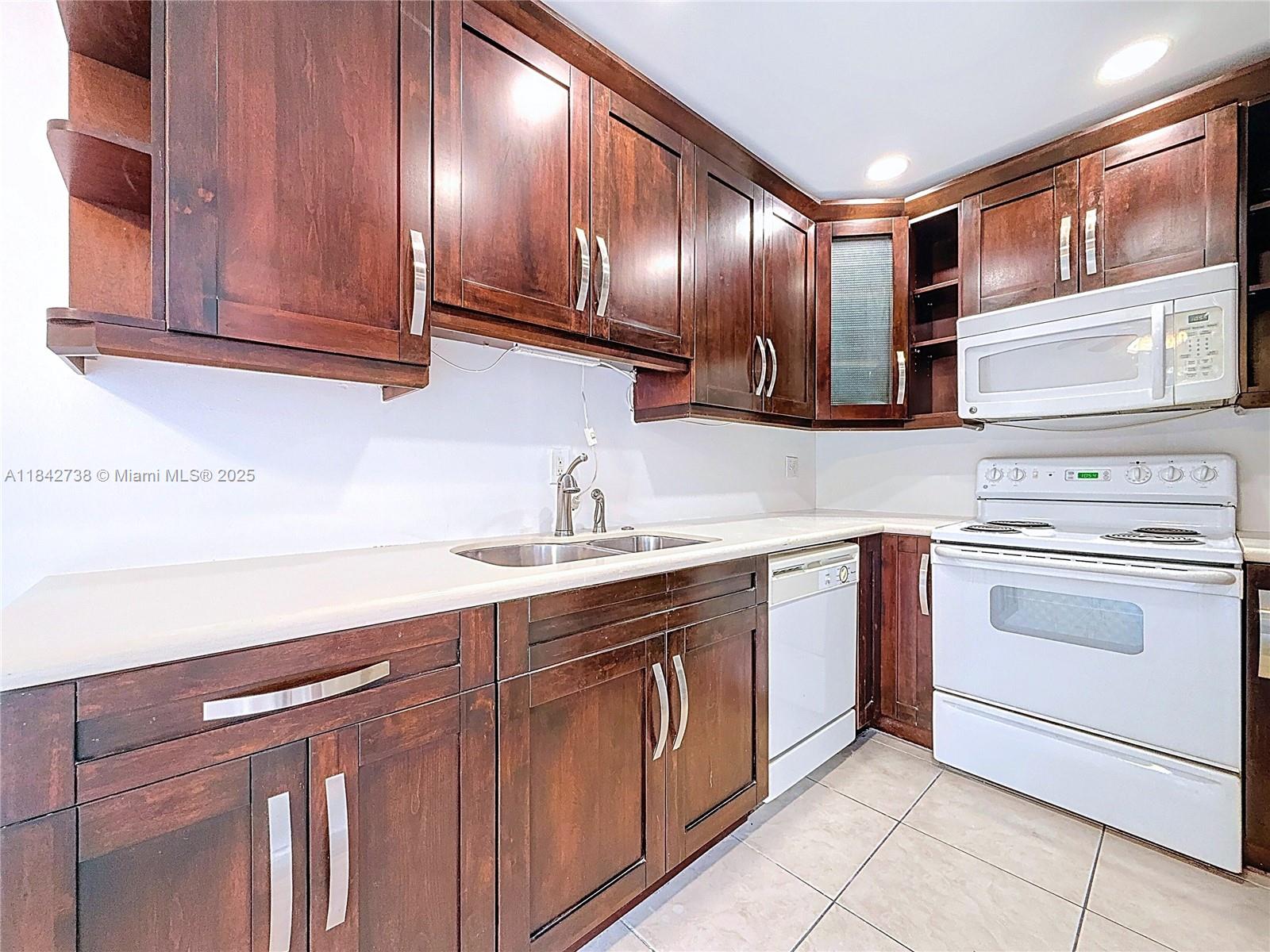 Property photo # 6