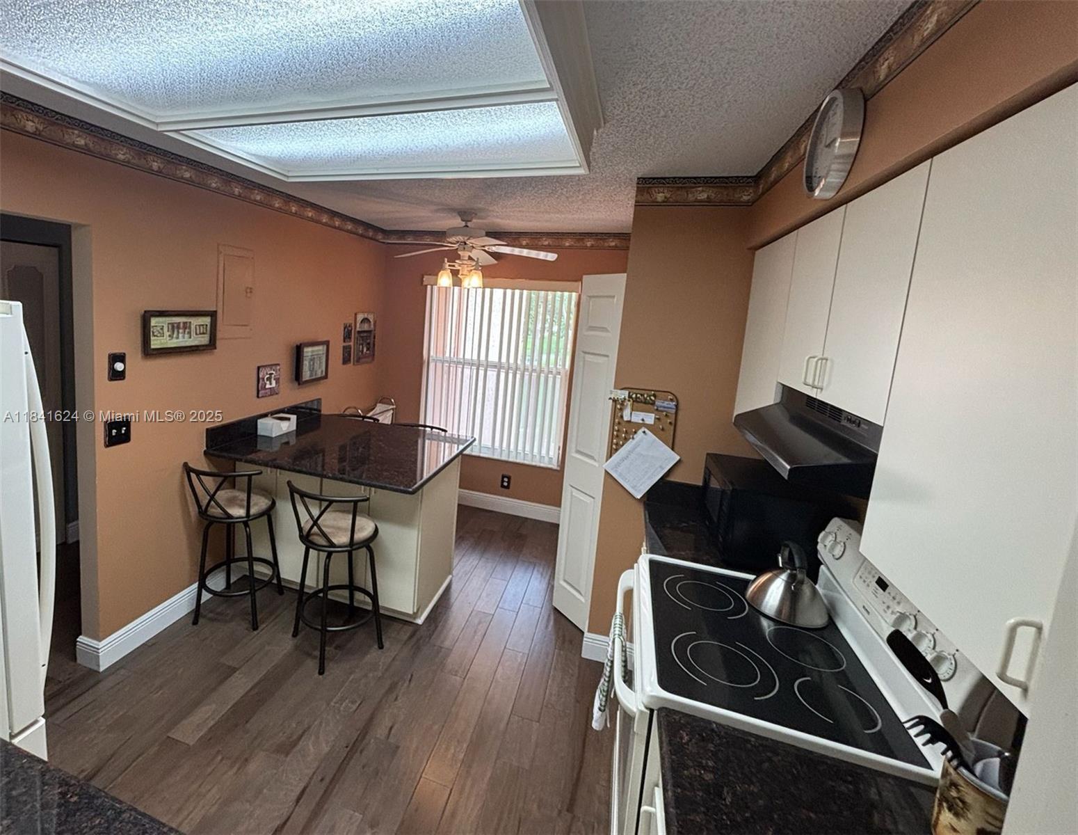 Property photo # 9
