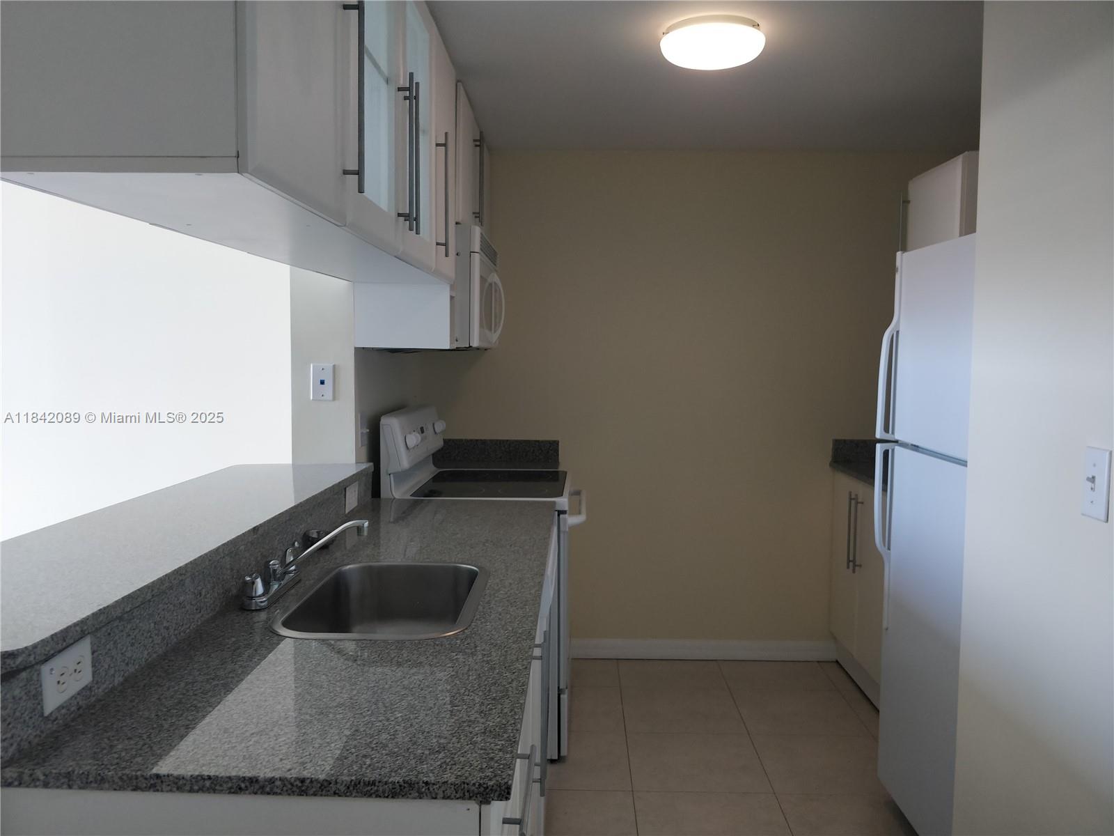 275 NE 18th St 1801