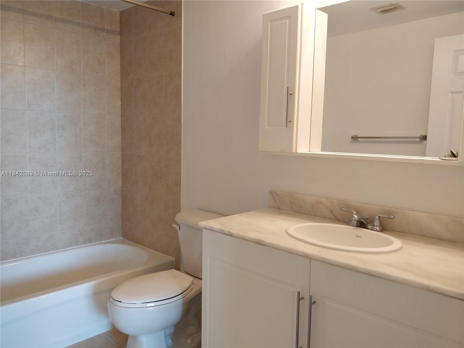 275 NE 18th St 1801