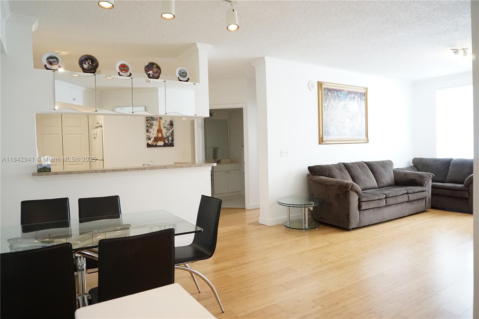 Property photo # 9