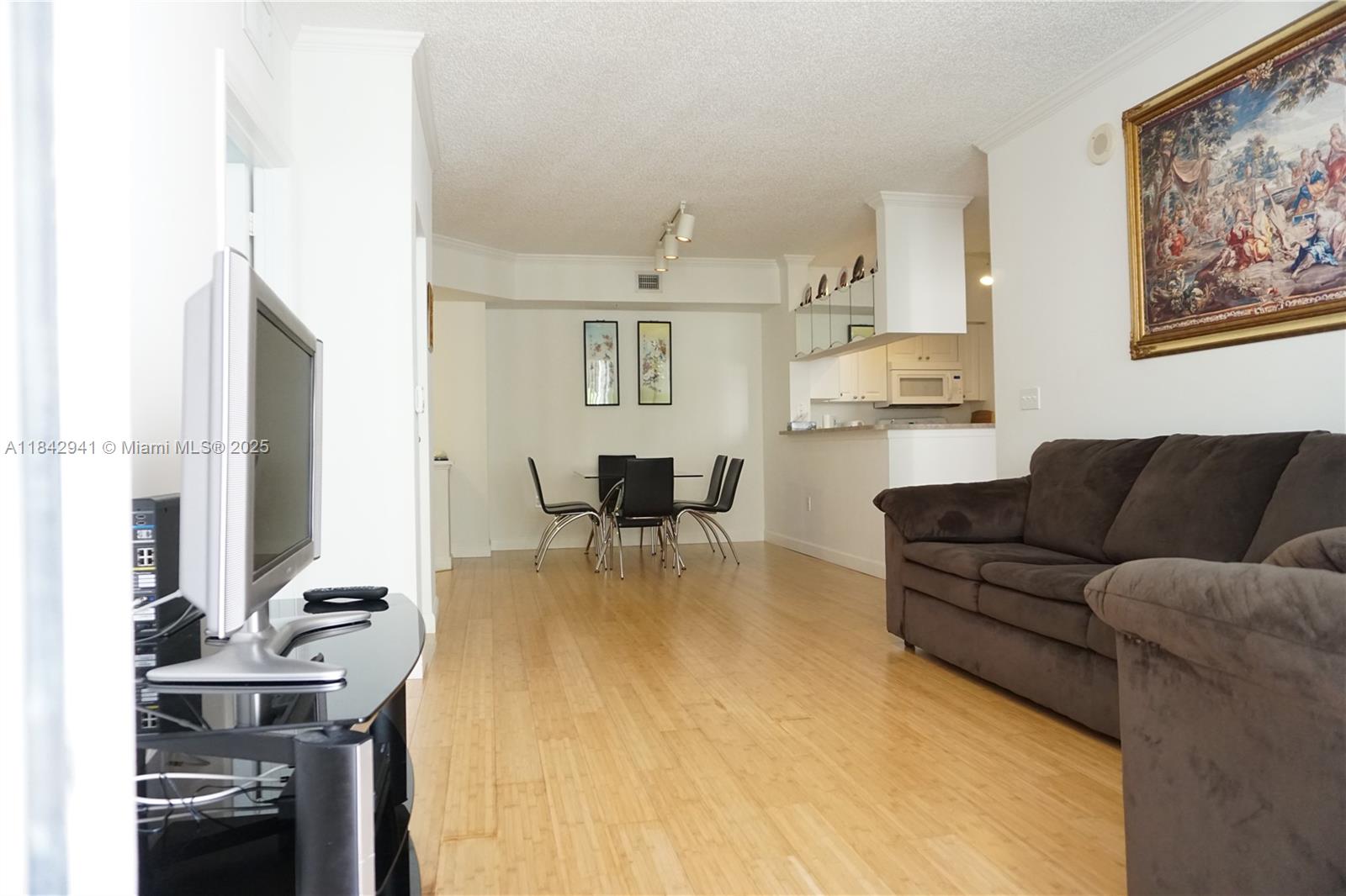 Property photo # 8