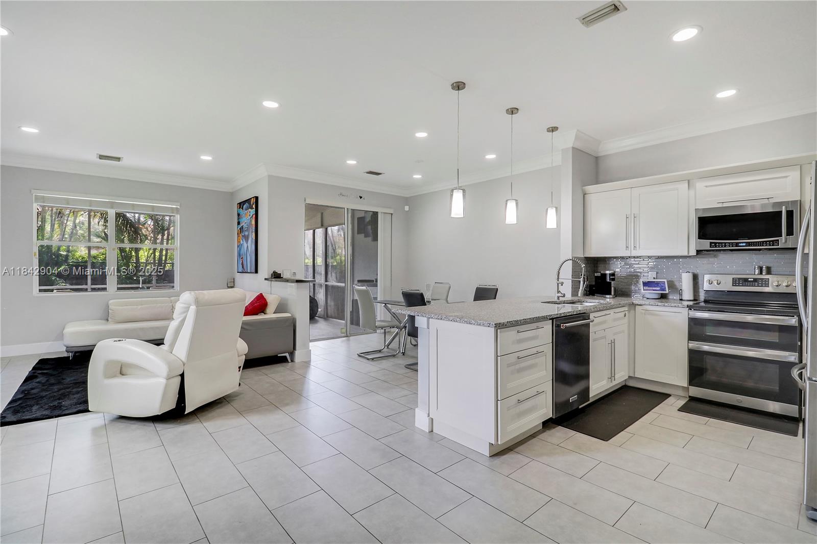 Property photo # 9