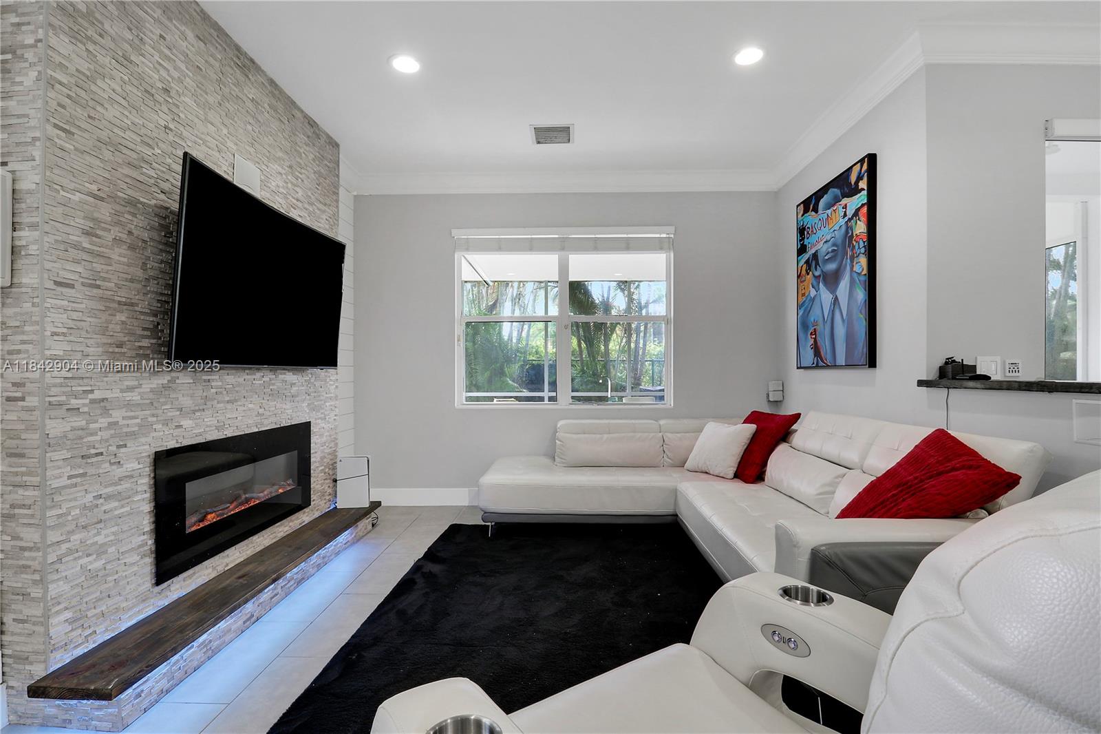 Property photo # 6