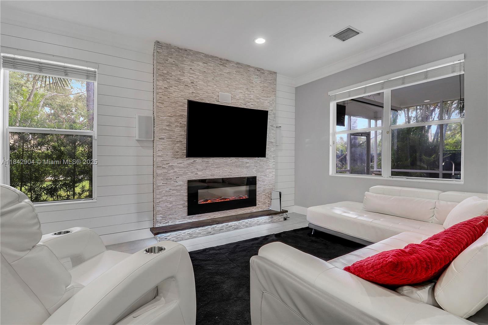 Property photo # 7