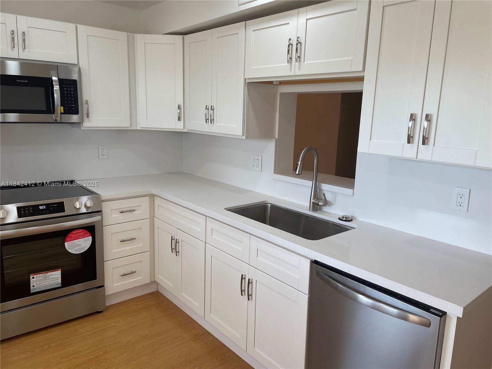 Property photo # 9