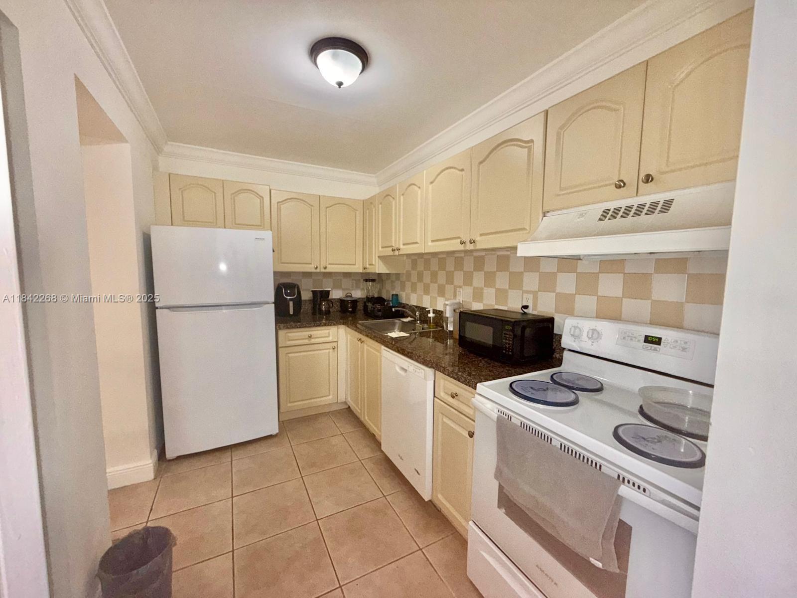 Property photo # 4