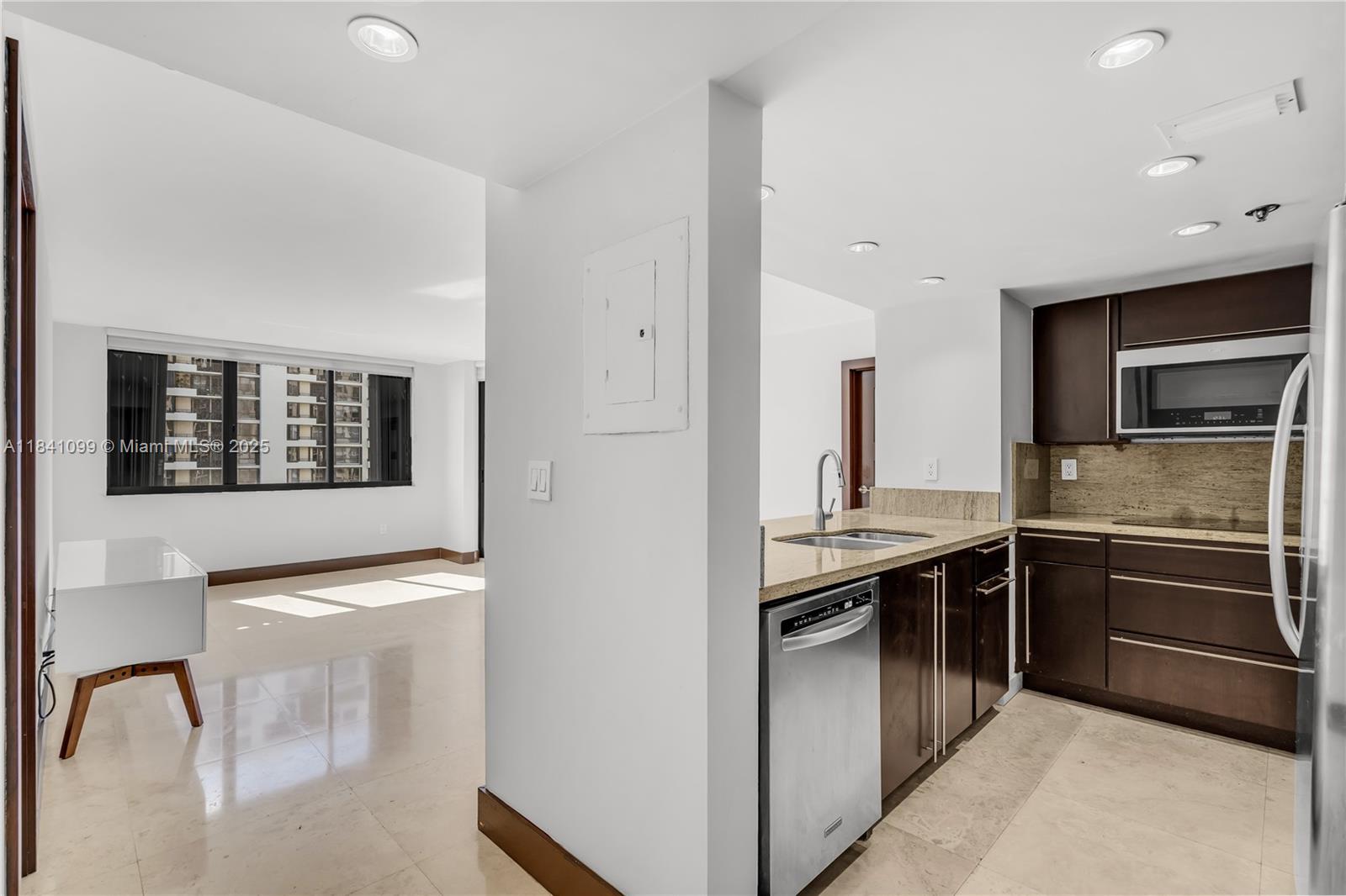 Property photo # 0