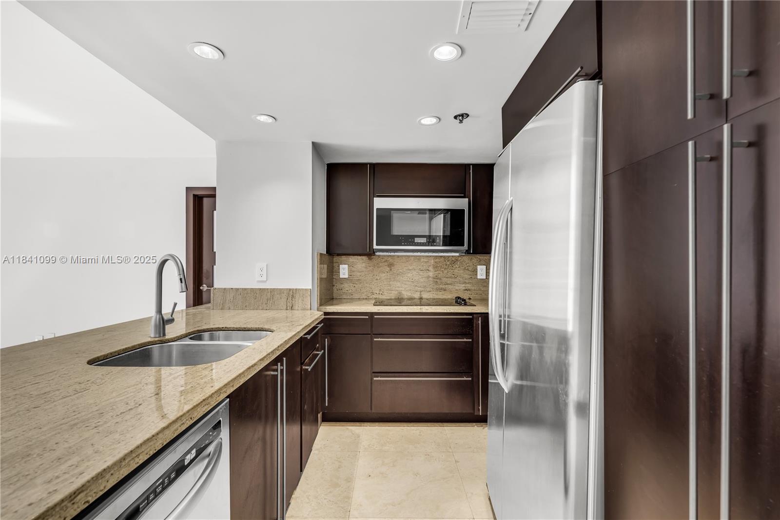 Property photo # 6