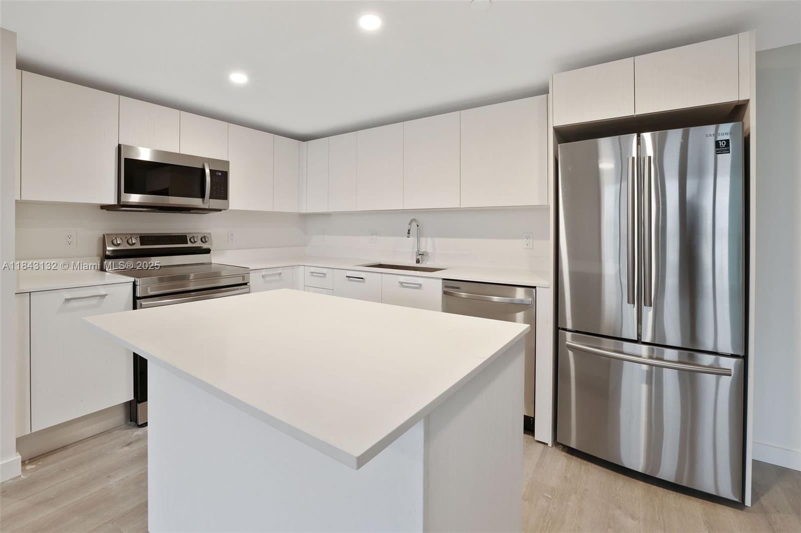 Property photo # 4