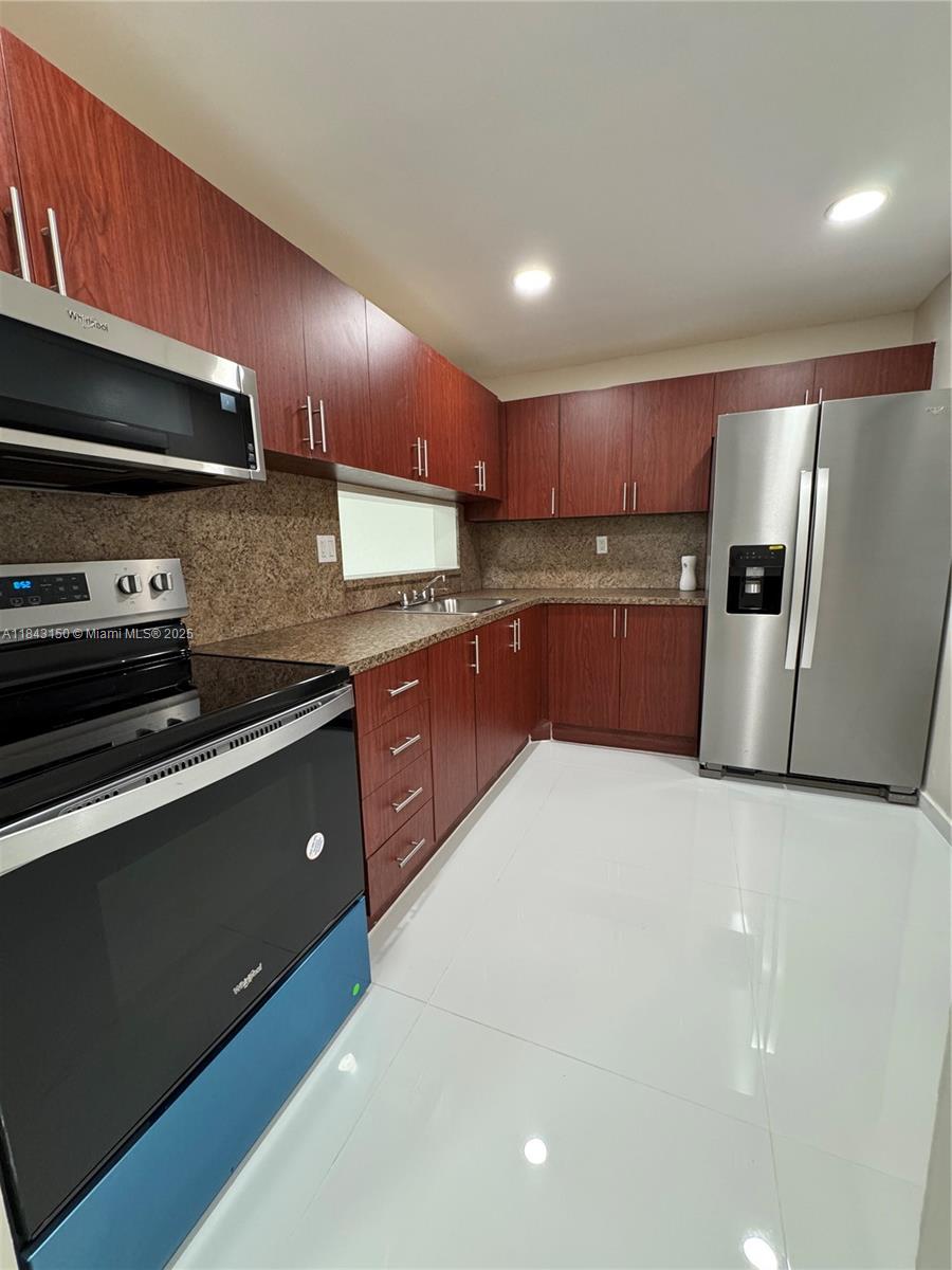 Property photo # 0