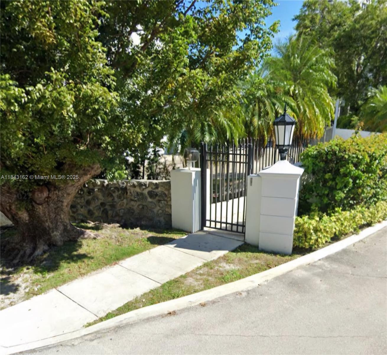 Property photo # 4