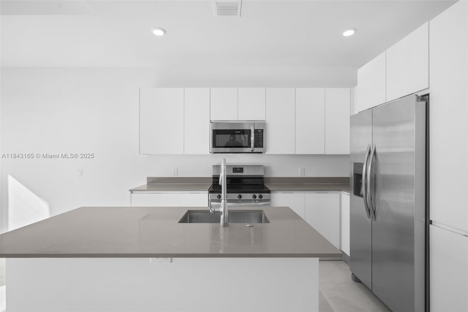 Property photo # 2