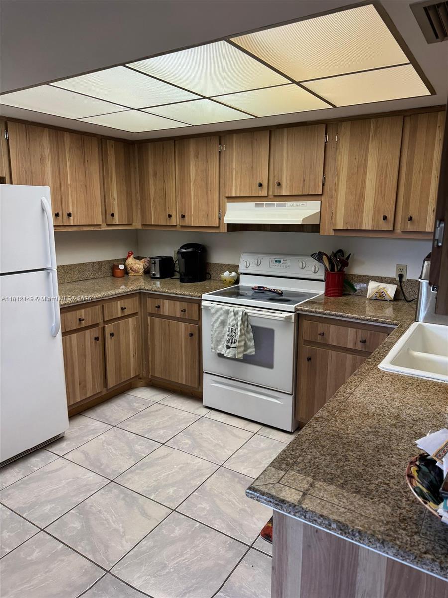 Property photo # 4