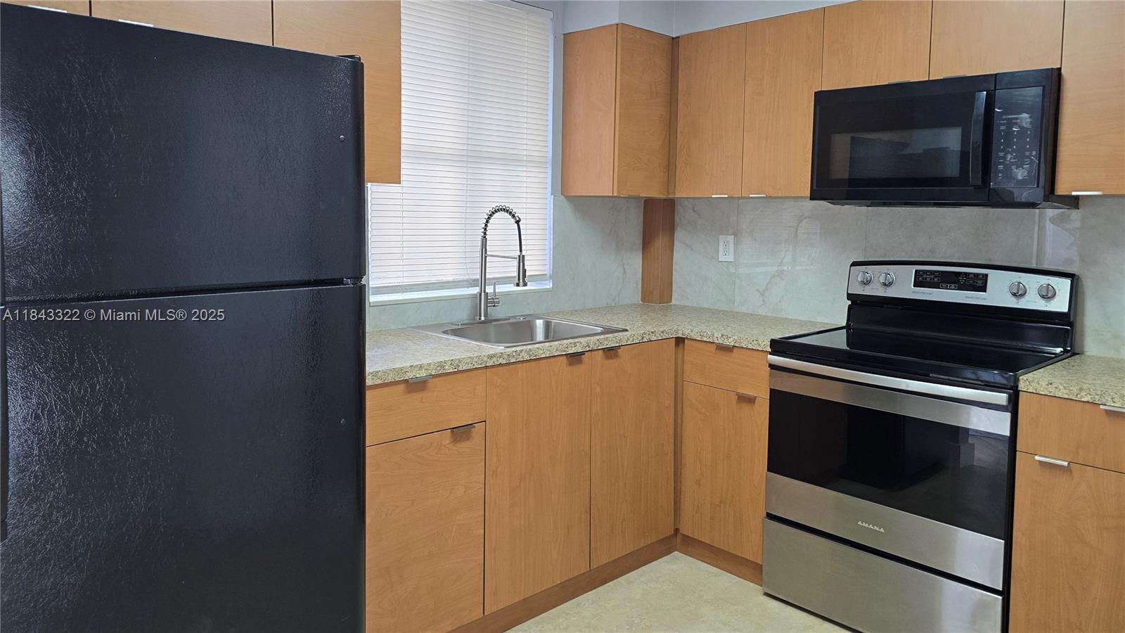 Property photo # 0