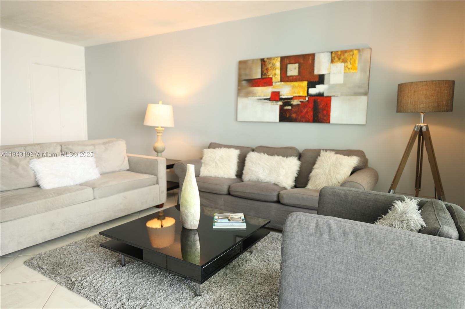 Property photo # 0