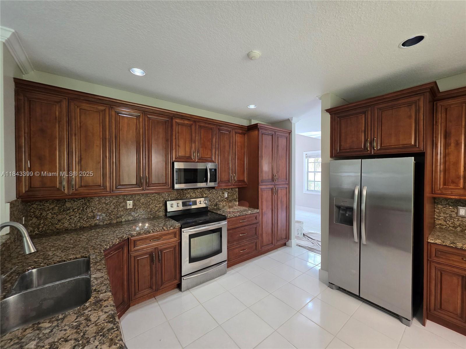 Property photo # 9