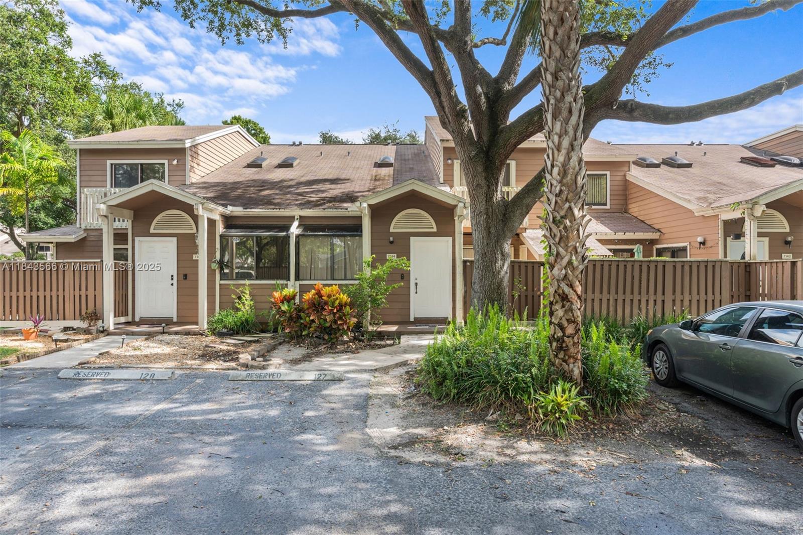 Property photo # 0