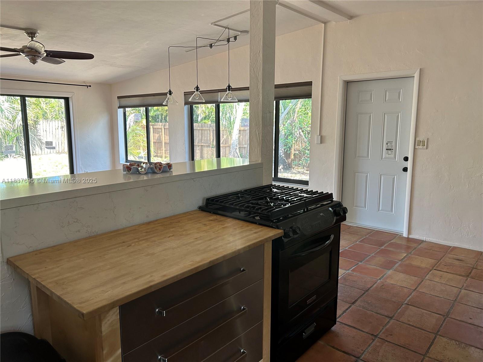 Property photo # 4