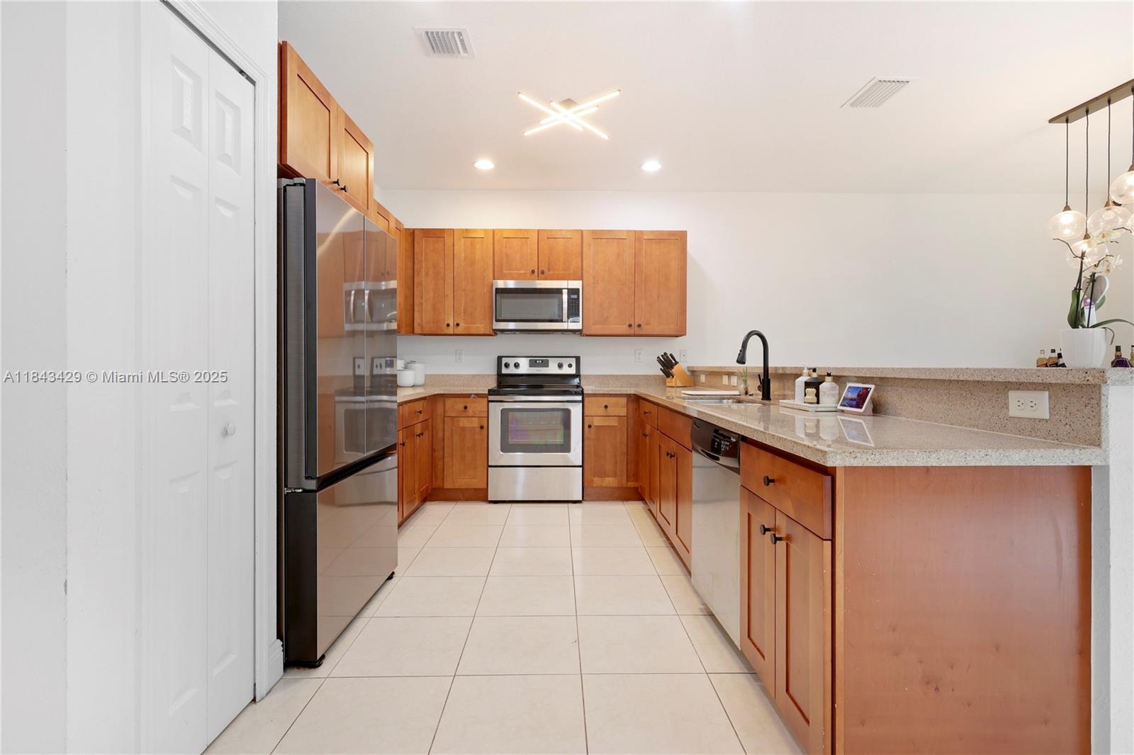 Property photo # 6