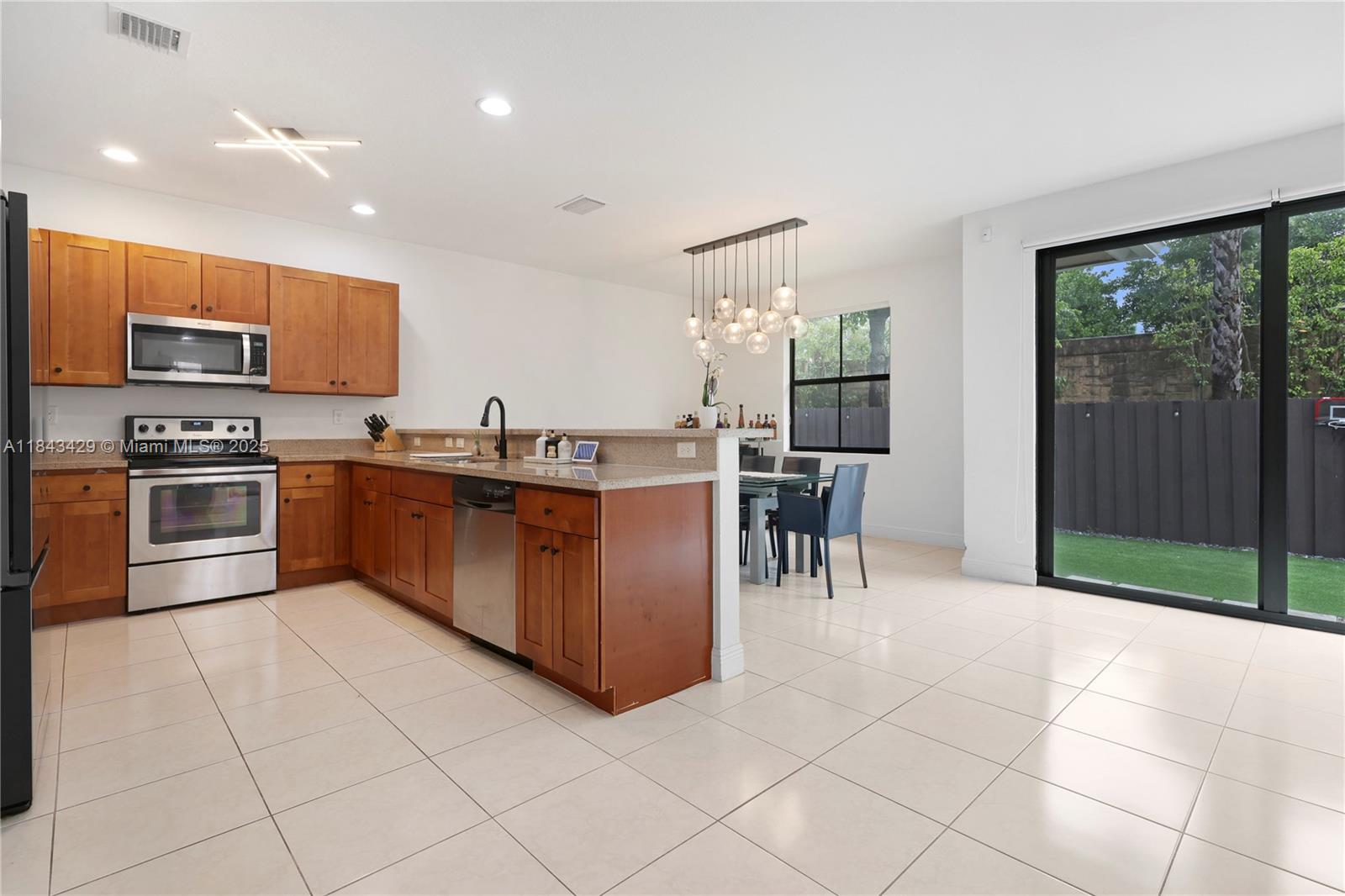 Property photo # 8