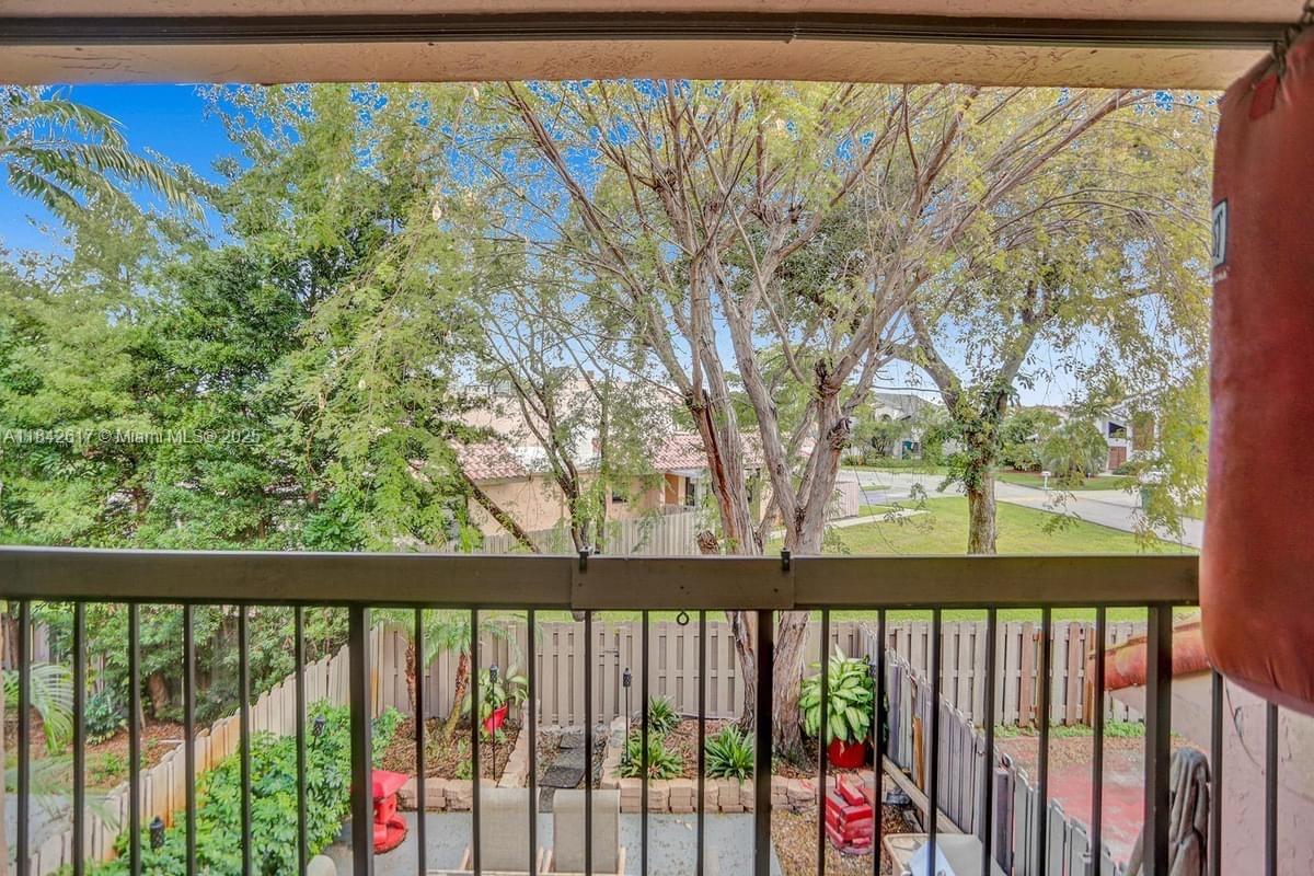 20533 NE 6th Ct 20533