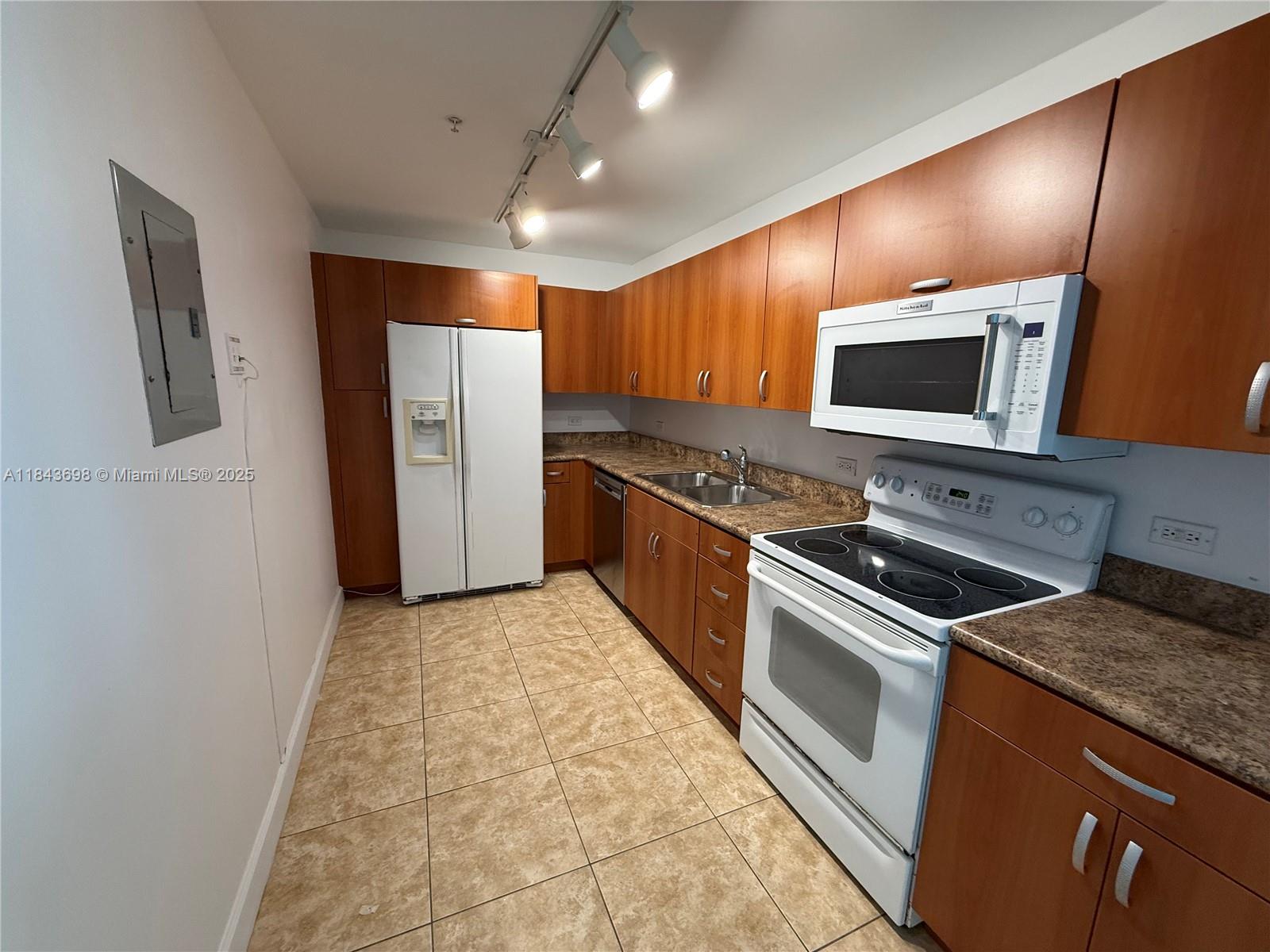 Property photo # 3