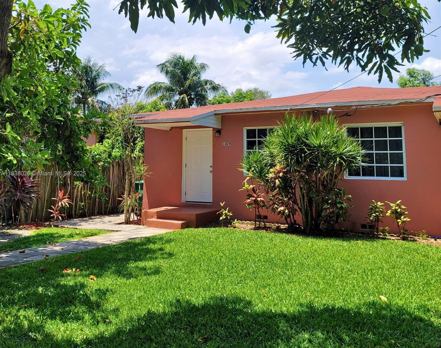 Property photo # 0