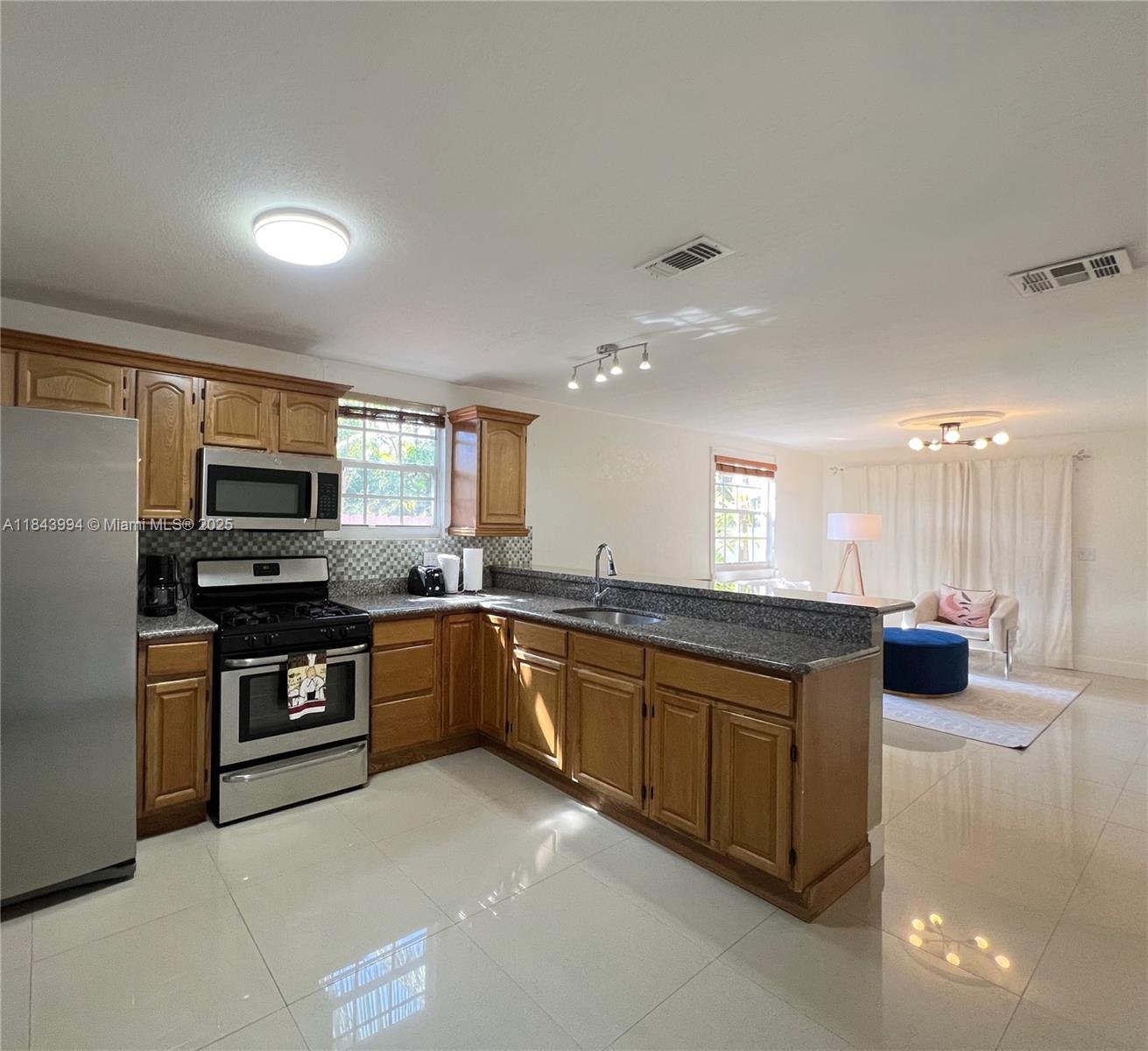 Property photo # 4