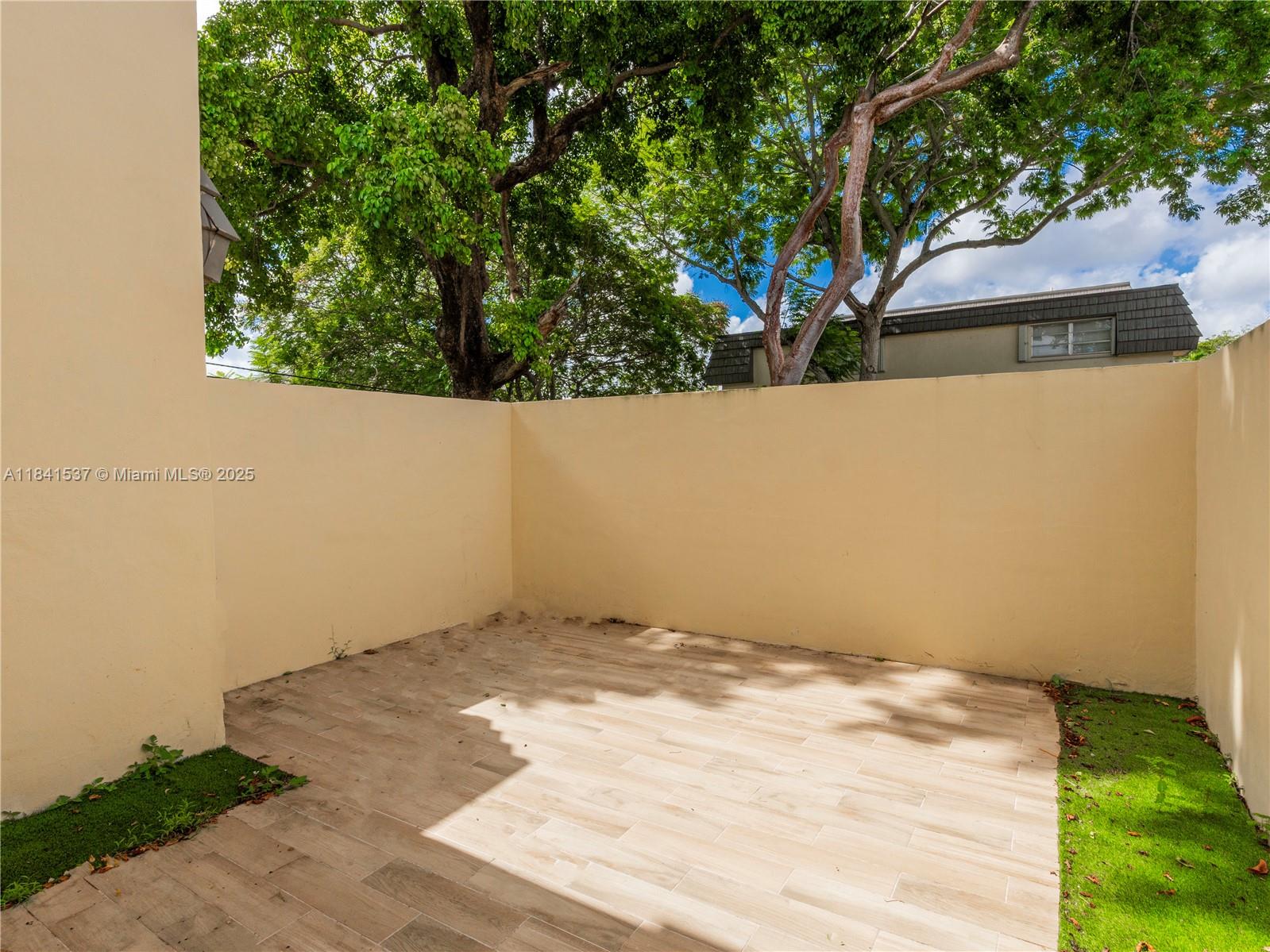 Property photo # 4